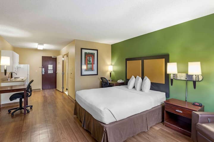 Room 8 of 31
