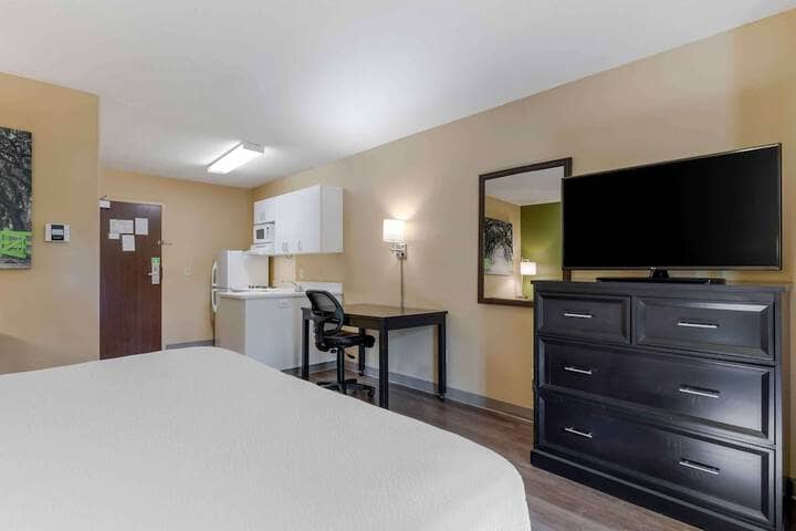 Room 10 of 31