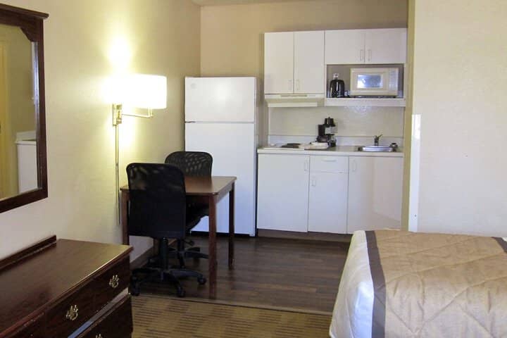 Room 18 of 25