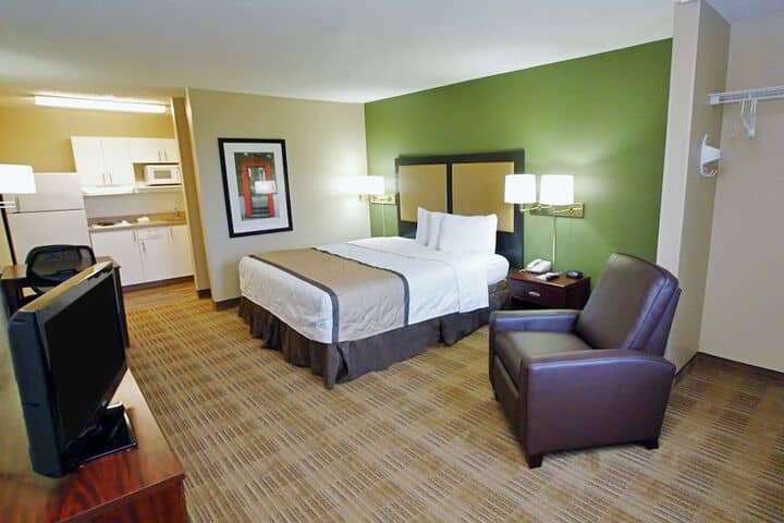 Room 7 of 25