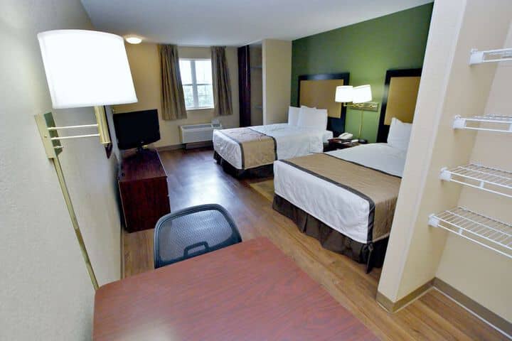 Room 13 of 25