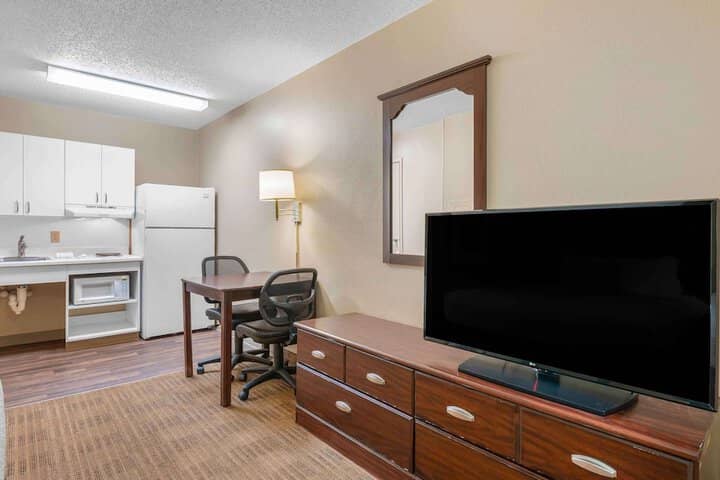Room 9 of 48