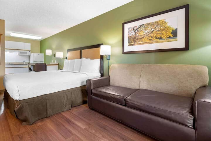 Room 14 of 30