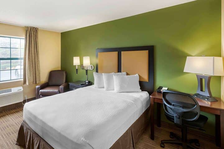 Room 6 of 31