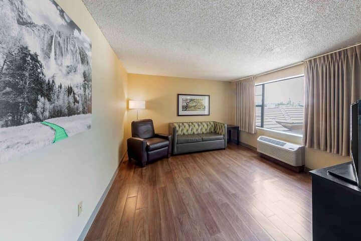 Room 63 of 93
