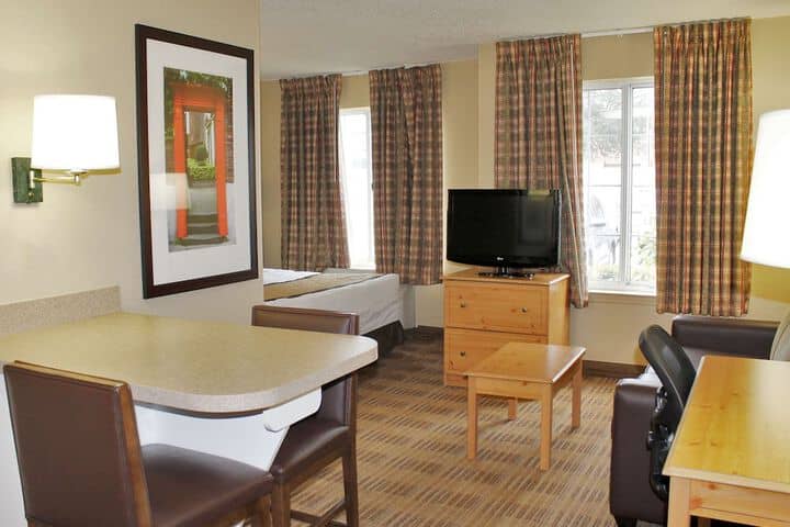 Room 19 of 36