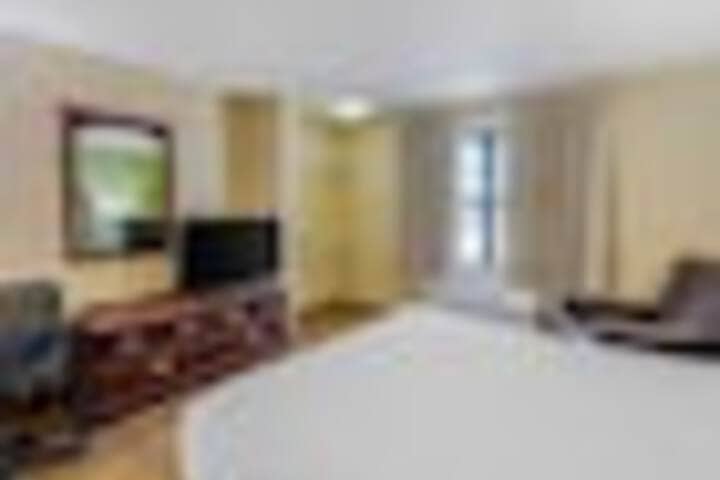 Room 20 of 93
