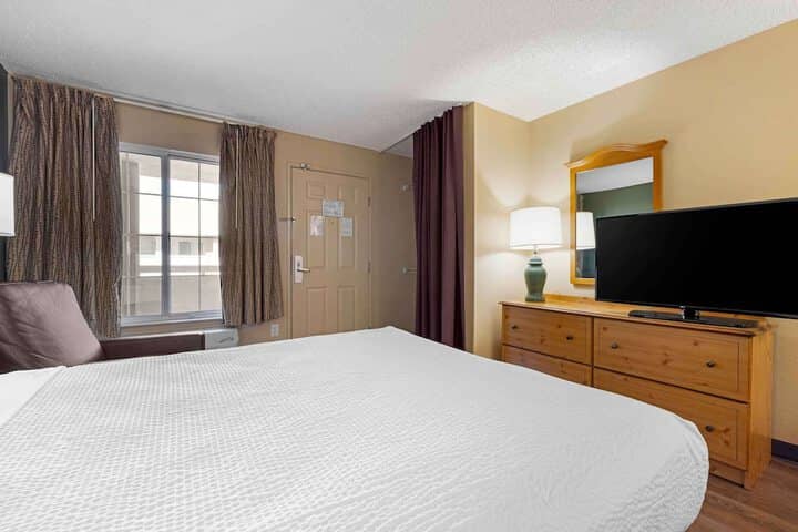 Room 7 of 30