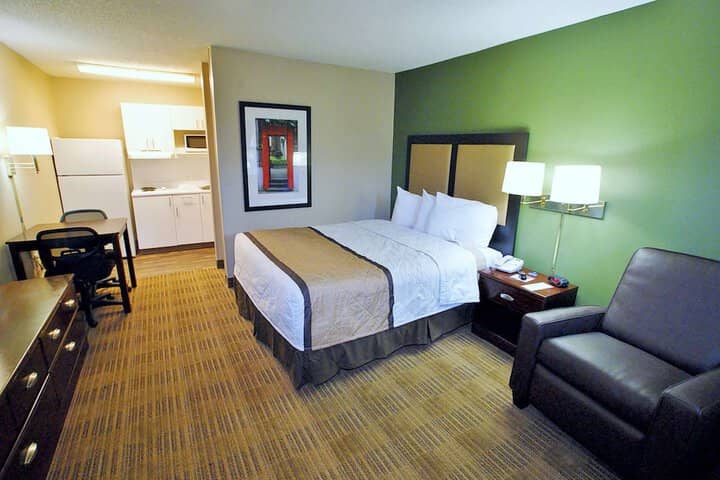 Room 3 of 25
