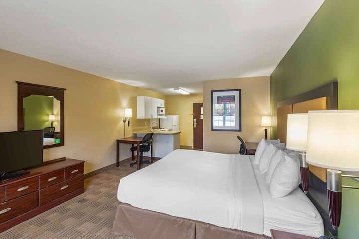 Room 13 of 31