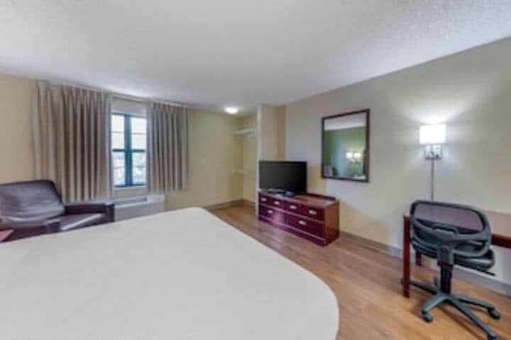 Room 34 of 93