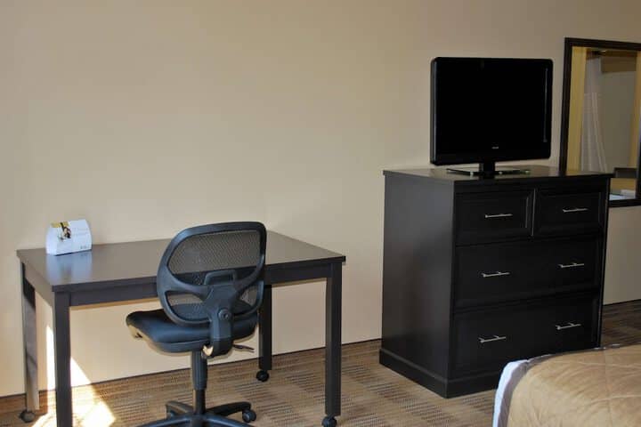 Room 5 of 36