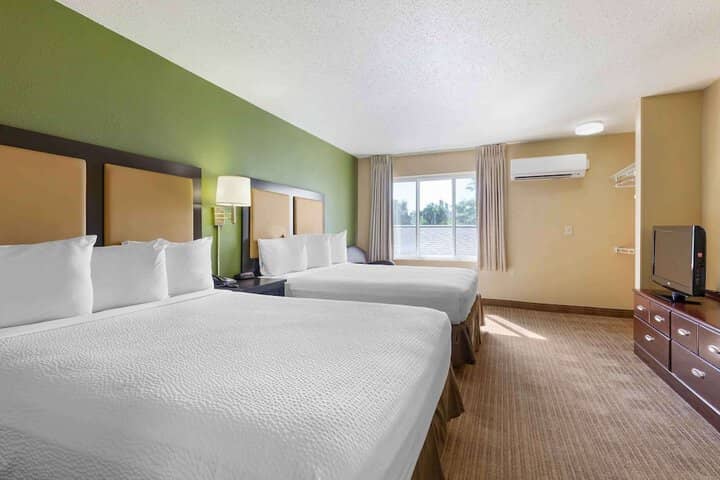 Room 11 of 30