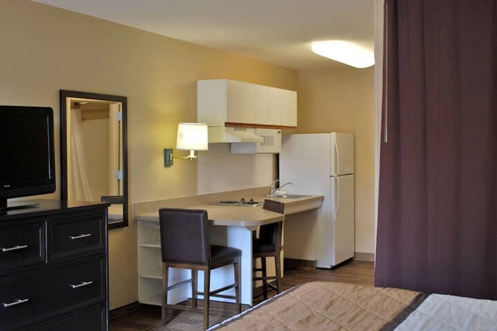 Room 6 of 36