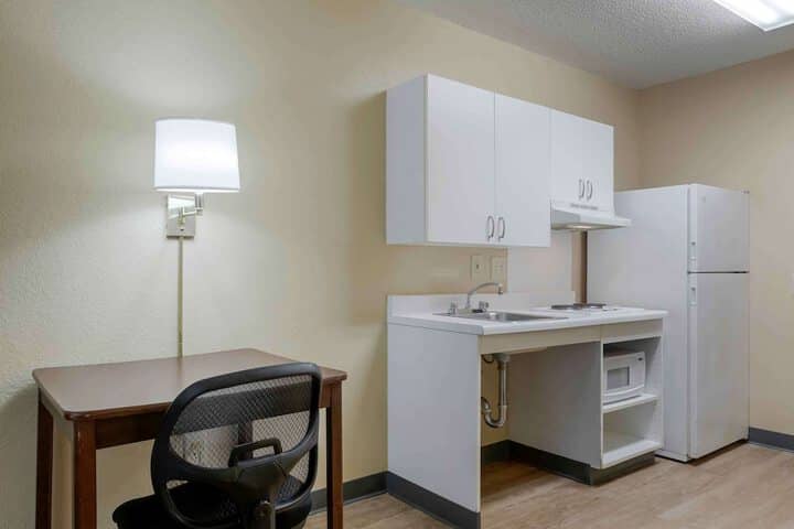 Room 8 of 30