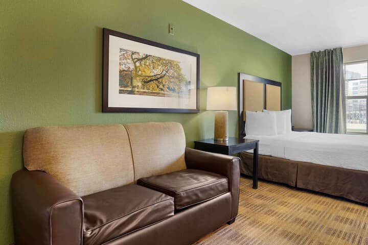 Room 14 of 48